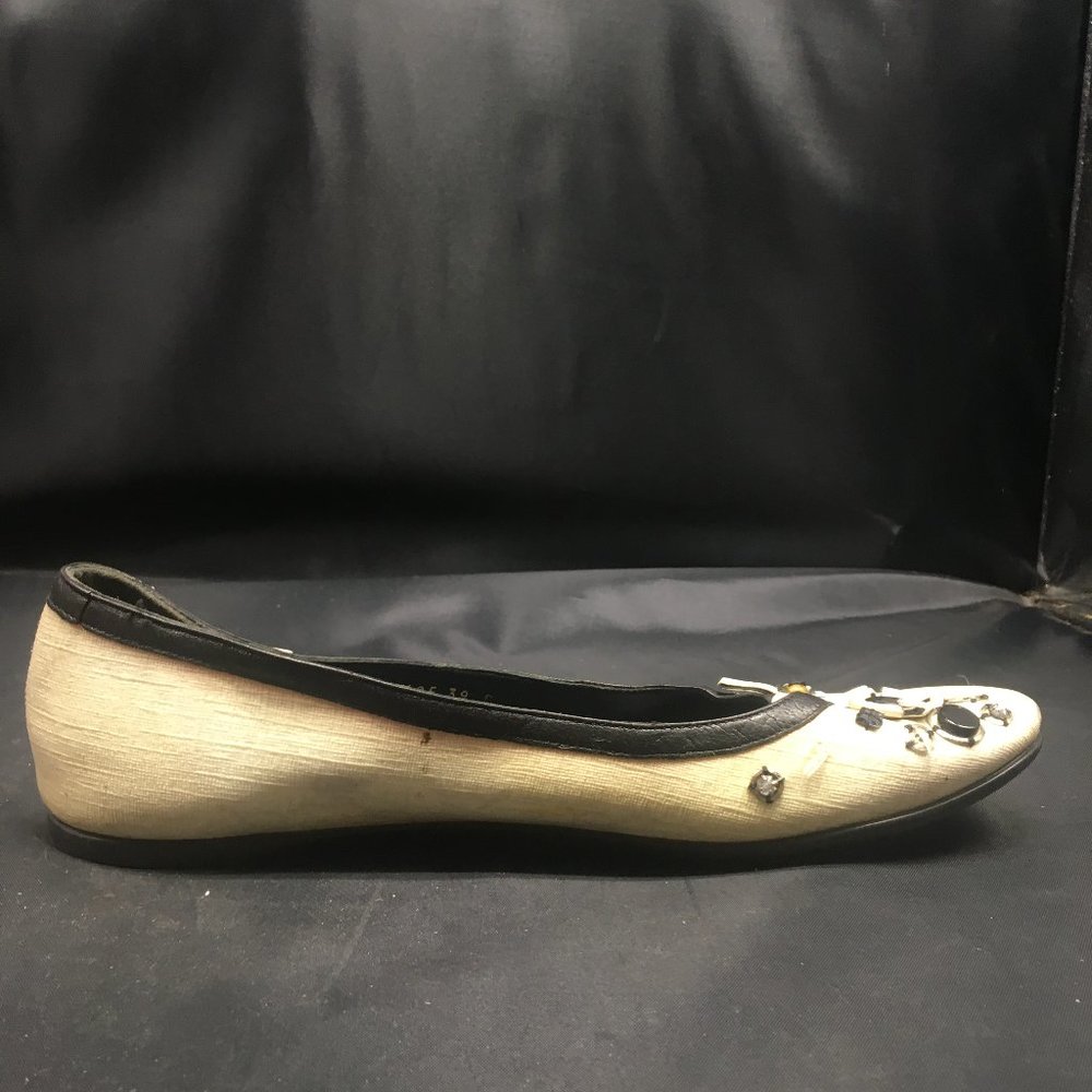 Gucci White Floral Flats - Picture 6 of 12